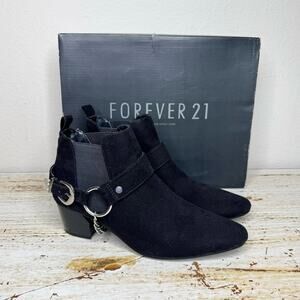 Forever 21 Buckle Chain Chelsea Boots Pointed Toe Vegan Suede Heeled 6.5
